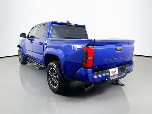 Certified 2025 Toyota Tacoma TRD Sport AWD/4WD image 7