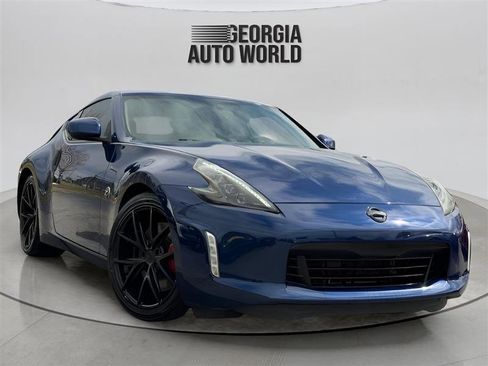 Used 2020 Nissan 370Z Coupe image 2