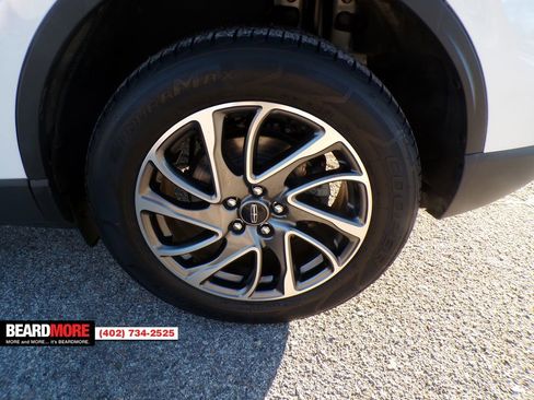 Used 2021 Lincoln Corsair Standard w/ Rear Removable Package Tray image 10