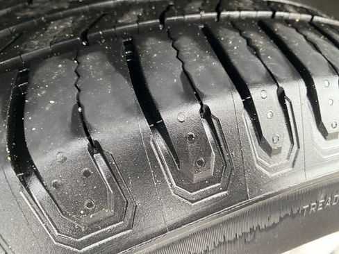 Used 2020 Ford Edge SEL w/ Convenience Package image 17