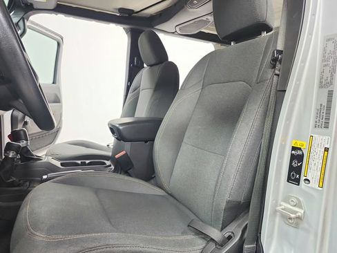 Used 2024 Jeep Wrangler Unlimited Sport AWD/4WD image 20