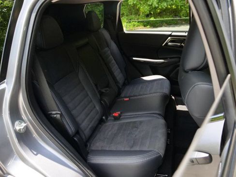 Used 2022 Mitsubishi Outlander SE FWD image 35