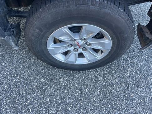 Used 2024 GMC Sierra 1500 SLE image 31