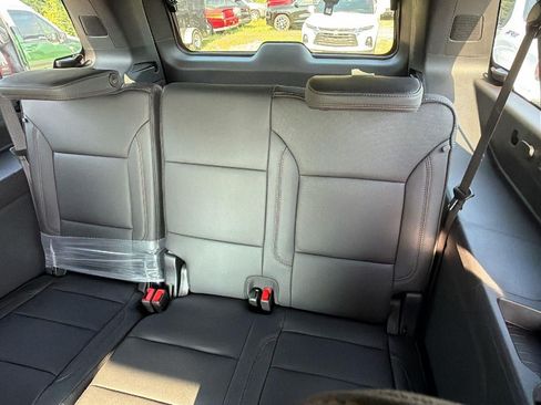 New 2026 Chevrolet Suburban High Country AWD/4WD image 18