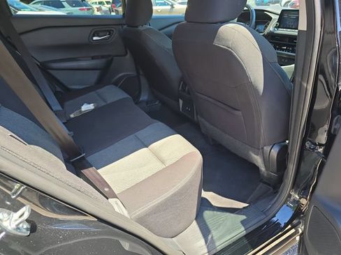 Used 2025 Nissan Rogue SV FWD image 15