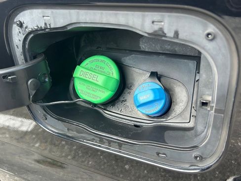 Certified 2021 Ford F450 Platinum w/ FX4 Off-Road Package image 38