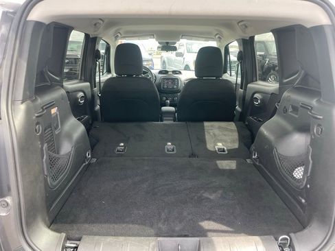 Used 2020 Jeep Renegade Sport w/ Sport Appearance Group FWD image 29