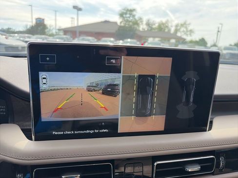 Used 2023 Lincoln Nautilus Reserve w/ Equipment Group 202A AWD/4WD image 19