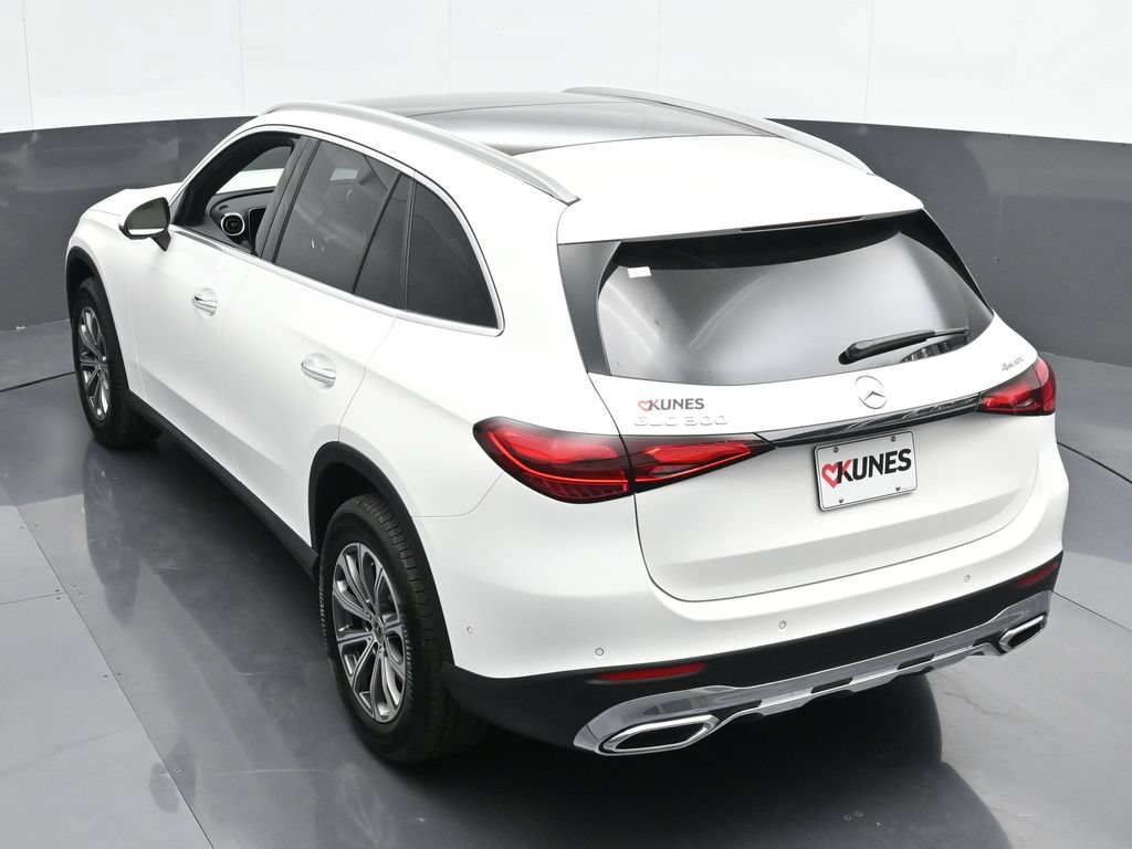 Used 2025 Mercedes-Benz GLC 300 4MATIC image 43
