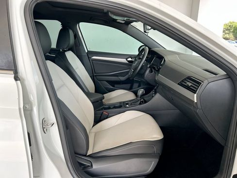 Certified 2021 Volkswagen Jetta R-Line w/ R-Line Cold Weather Package FWD image 32
