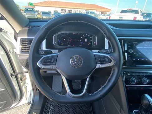 Used 2022 Volkswagen Atlas SE image 22