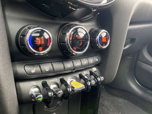 Certified 2024 MINI Cooper SE image 29