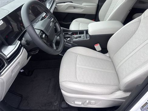 New 2026 Kia Sorento S image 10