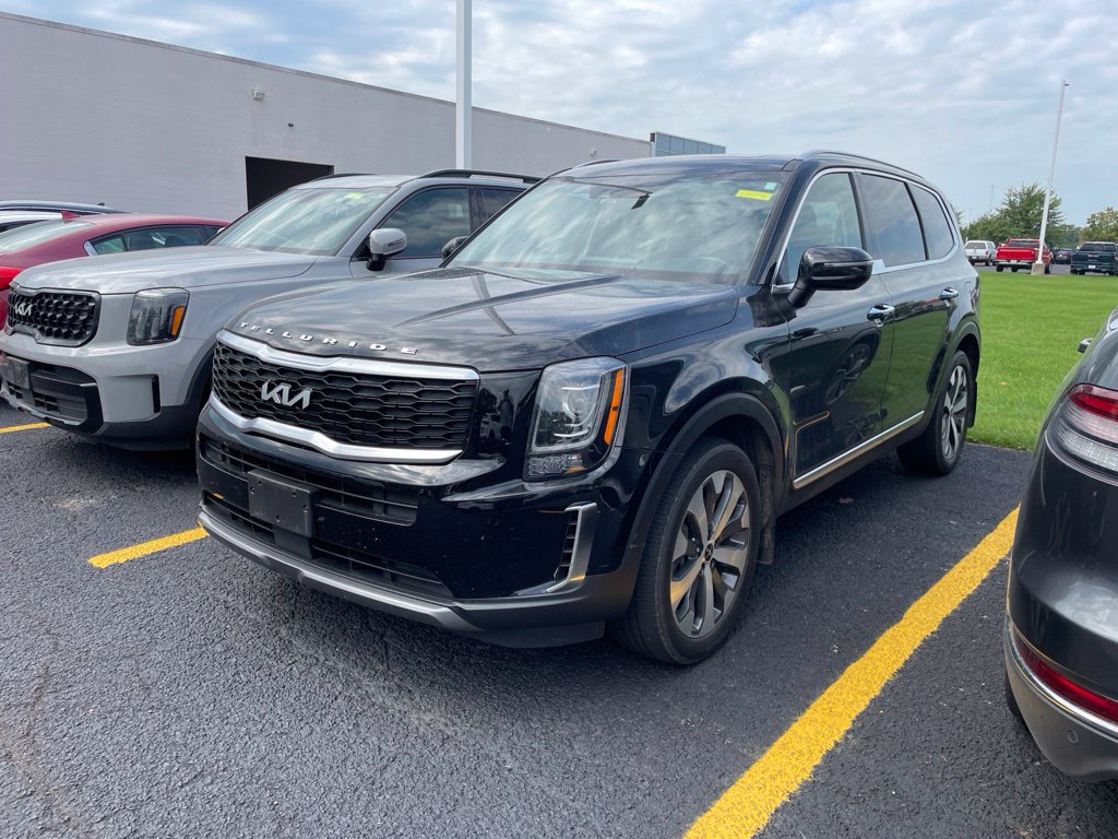 Used 2022 Kia Telluride S FWD image 2