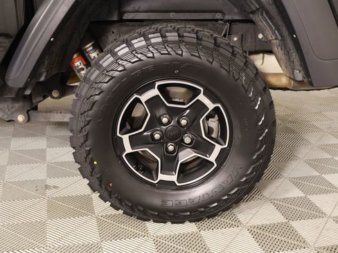 Used 2022 Jeep Gladiator Mojave w/ Cold Weather Group image 19