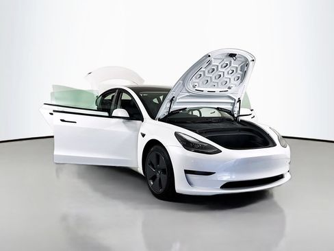 Used 2023 Tesla Model 3 Standard Range RWD image 24