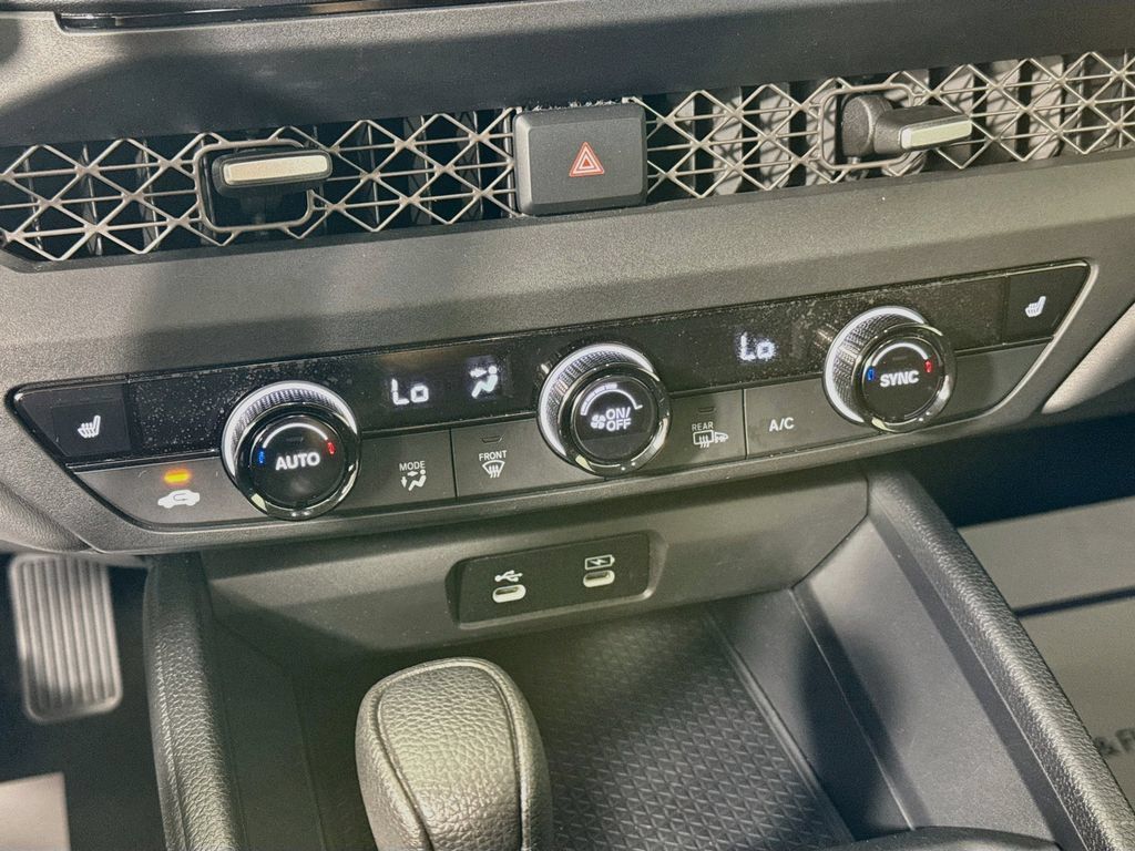 Used 2023 Honda Accord EX image 19