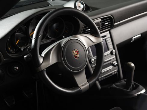 Used 2010 Porsche 911 GT3 RWD image 17