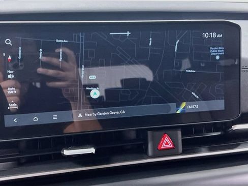 New 2027 Kia Carnival LX FWD image 13