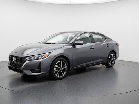 Used 2025 Nissan Sentra SV image 3