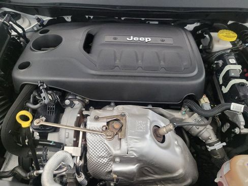 Used 2020 Jeep Cherokee High Altitude AWD/4WD image 30