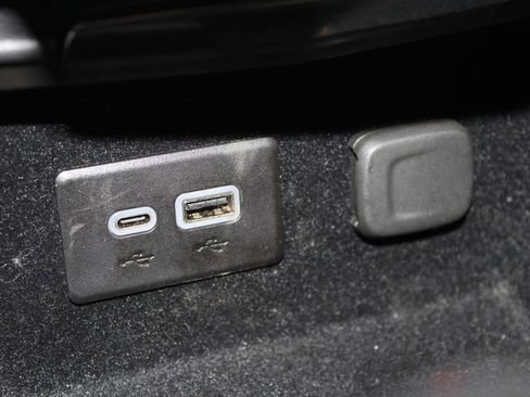 Used 2024 Cadillac XT4 Premium Luxury image 45