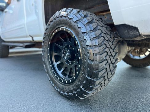 Used 2017 Chevrolet Silverado 2500 LT image 31