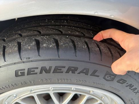 Used 1999 Chevrolet Corvette Coupe image 32