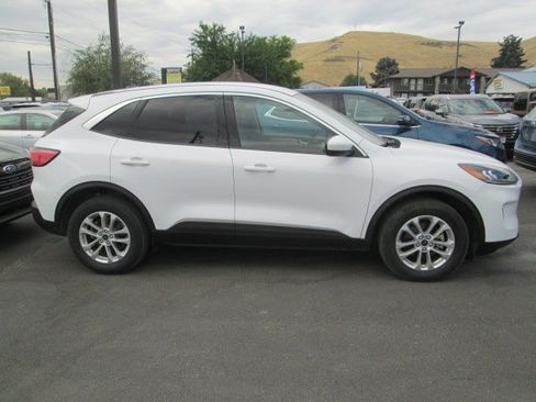 Used 2020 Ford Escape SE AWD/4WD image 2