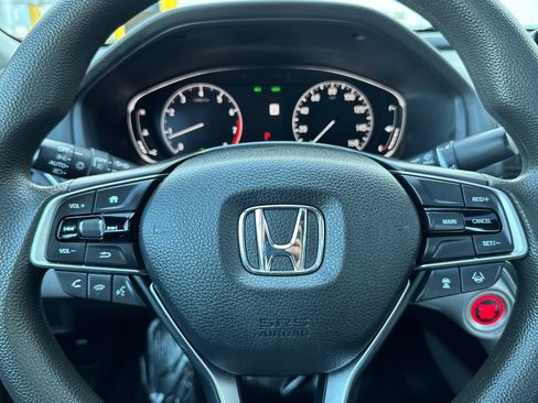 Used 2018 Honda Accord EX image 11