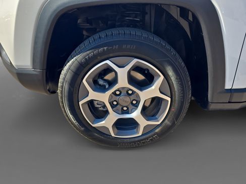 Used 2022 Jeep Compass Trailhawk w/ Trailhawk Elite Group image 9