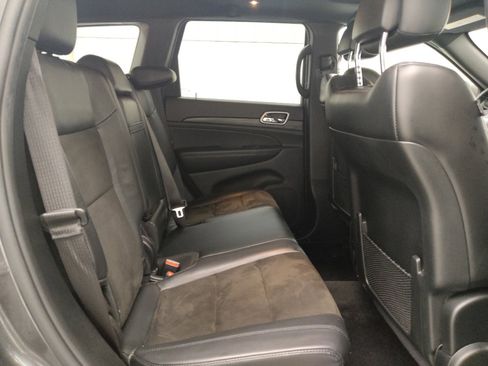 Used 2019 Jeep Grand Cherokee Altitude AWD/4WD image 19