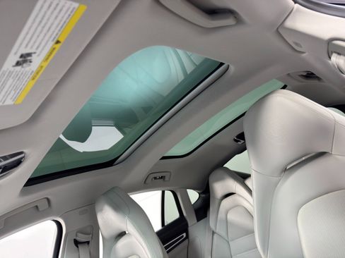 Used 2023 Porsche Panamera Platinum Edition image 12