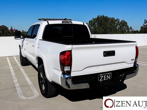 Used 2022 Toyota Tacoma SR5 RWD image 6