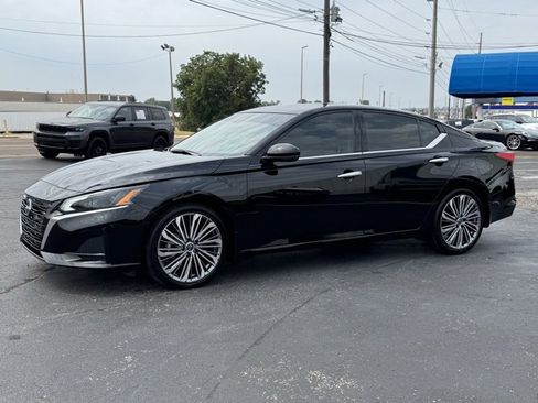 Used 2024 Nissan Altima 2.5 SL image 3