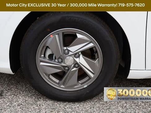 New 2025 Hyundai Elantra SE image 7