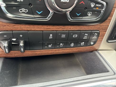 Used 2016 RAM 2500 Laramie image 17