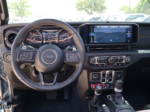 Used 2025 Jeep Wrangler Unlimited Rubicon 392 AWD/4WD image 17