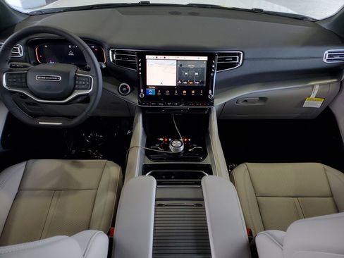 New 2026 Jeep Grand Wagoneer Limited AWD/4WD image 13