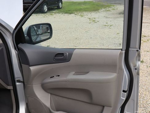 Used 2009 Kia Sedona LX w/ PWR Pkg image 33