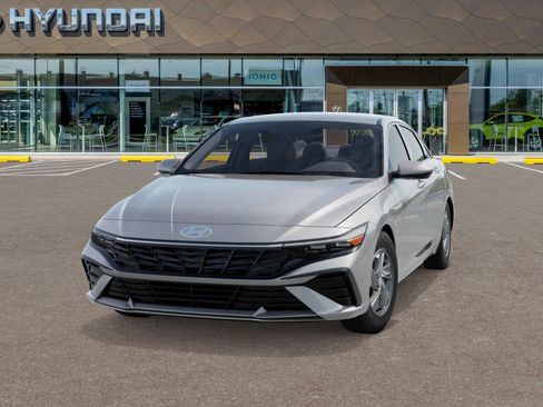 New 2026 Hyundai Elantra SE image 6