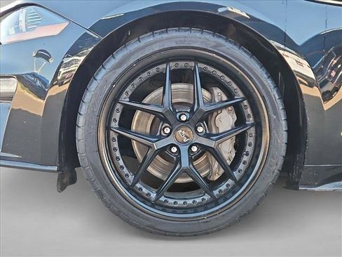 Used 2019 Ford Mustang GT Premium w/ Black Accent Package RWD image 23