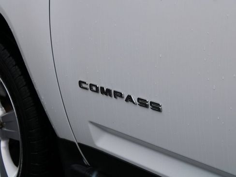 Used 2014 Jeep Compass Sport AWD/4WD image 28