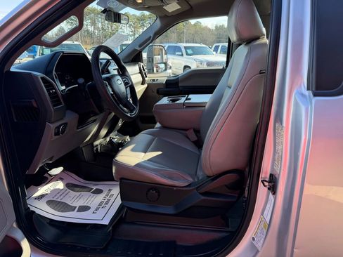 Used 2017 Ford F250 XL w/ Power Equipment Group image 5