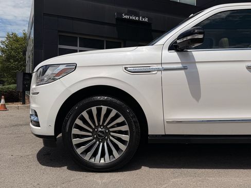 Used 2019 Lincoln Navigator L Reserve AWD/4WD image 10