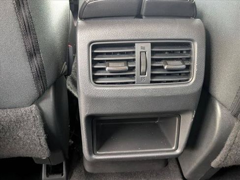 Used 2021 Nissan Rogue S FWD image 16