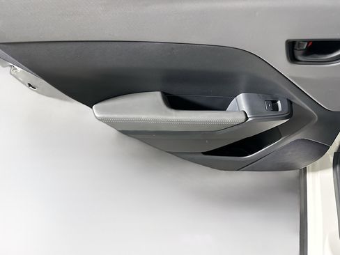 Used 2024 Subaru Crosstrek 2.0i Premium image 25