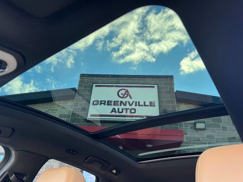 Used 2021 Porsche Macan image 8