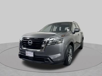Used 2025 Nissan Pathfinder SV
