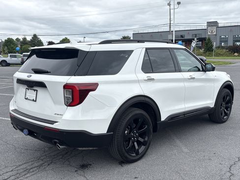 Used 2023 Ford Explorer ST-Line w/ Class IV Trailer Tow Package AWD/4WD image 4